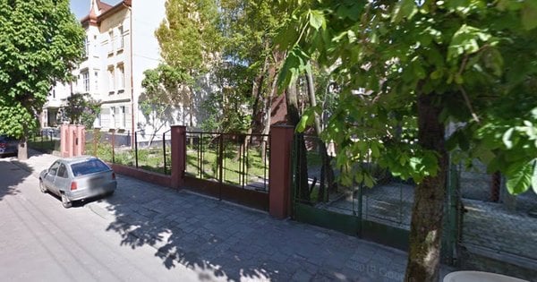 Мешканці вул. Котляревського закликали заборонити забудову скандальної ділянки