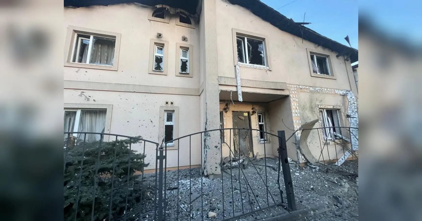 Нікополь знову під ударом: у місті руйнування після нічної атаки ворога (фото)