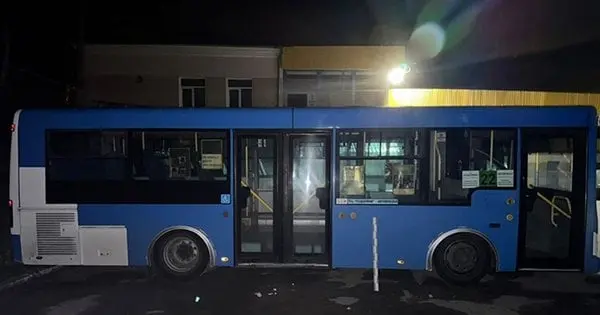 У Тернополі двері автобуса затисли і зламали жінці ногу