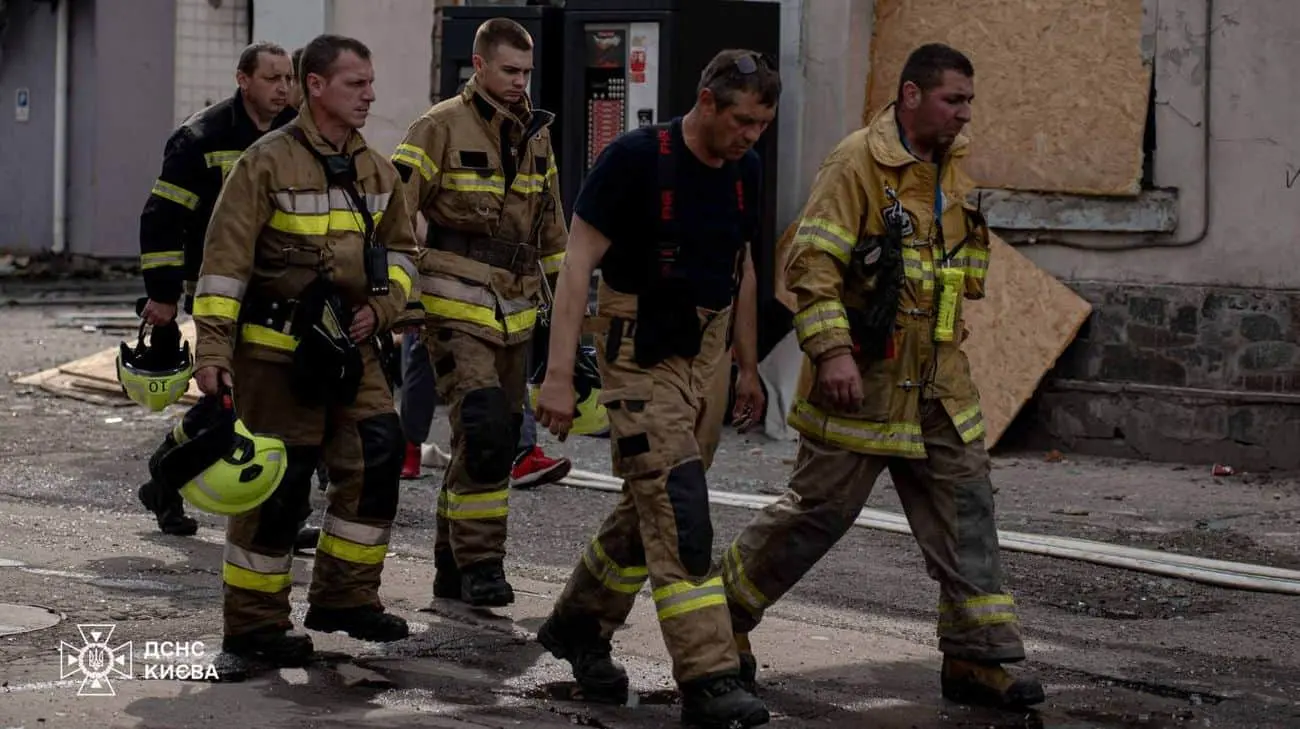 У Києві закінчили ліквідацію наслідків російського обстрілу в ніч на 10 червня