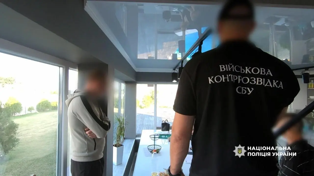 За 2 тисячі доларів обіцяв «допомогу» зі службою в тилу — на Одещині затримали військовослужбовця