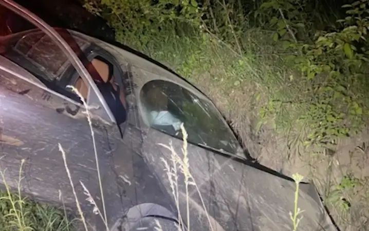 Аварія з потерпілими: на Буковині автівка з’їхала у кювет