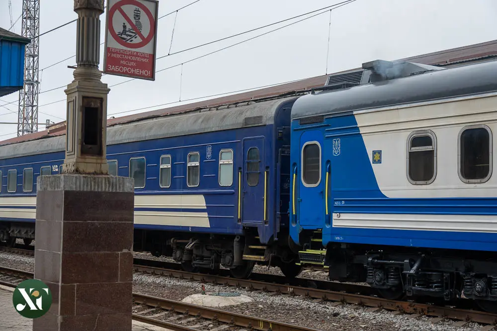 Через російські удари по залізничній інфраструктурі затримуються кілька харківських поїздів