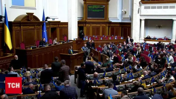У Раді зареєстрували законопроєкт, який має повернути незалежність НАБУ і САП