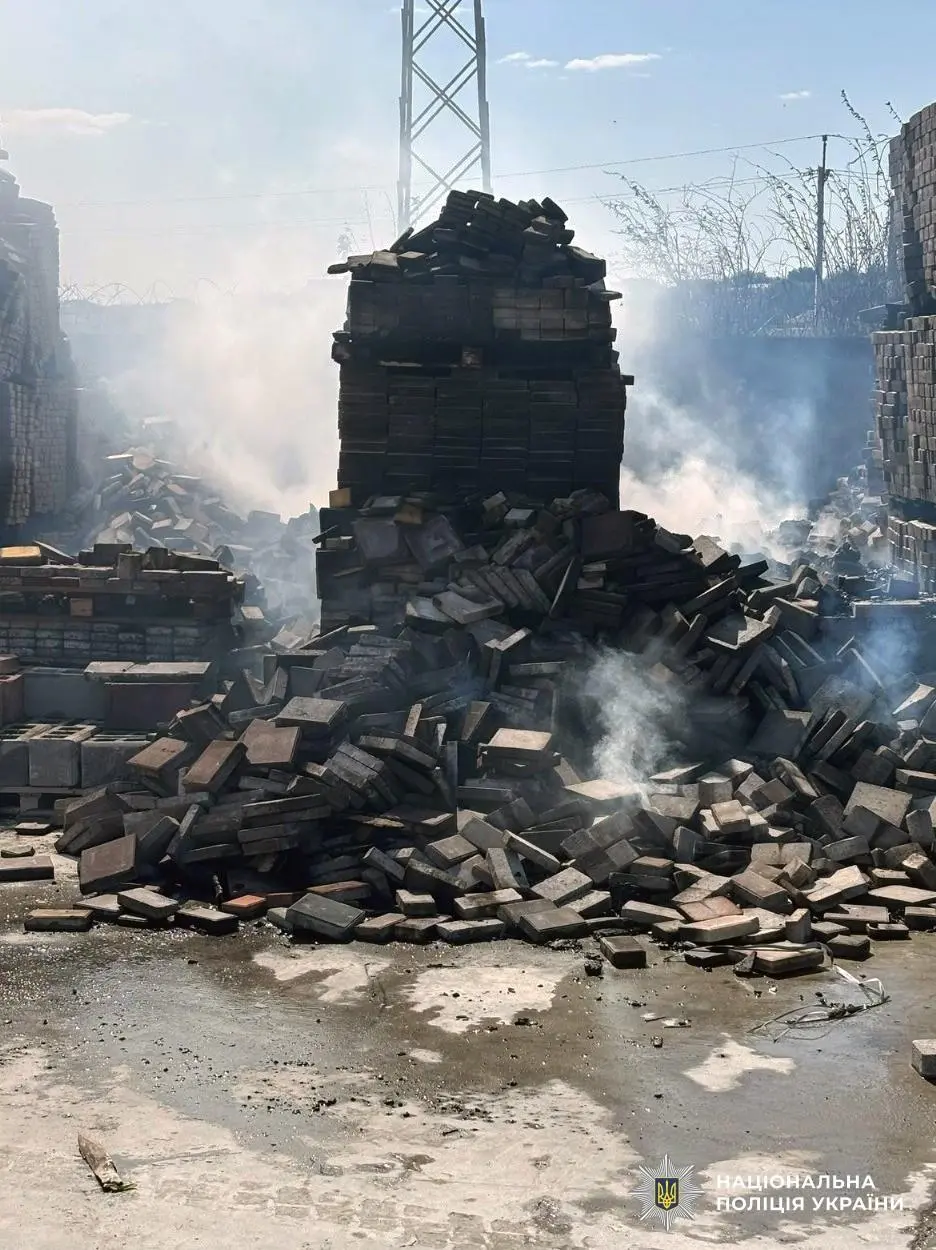 Двоє людей загинули та шестеро отримали поранення внаслідок російських атак по Херсонщині