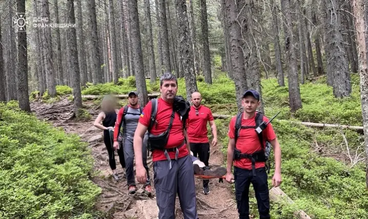 Під час сходження на Говерлу знепритомнів підліток: допомогли рятувальники