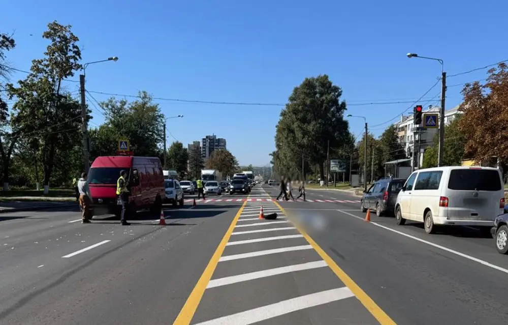 На пішохідному переході в Харкові на смерть збили людину