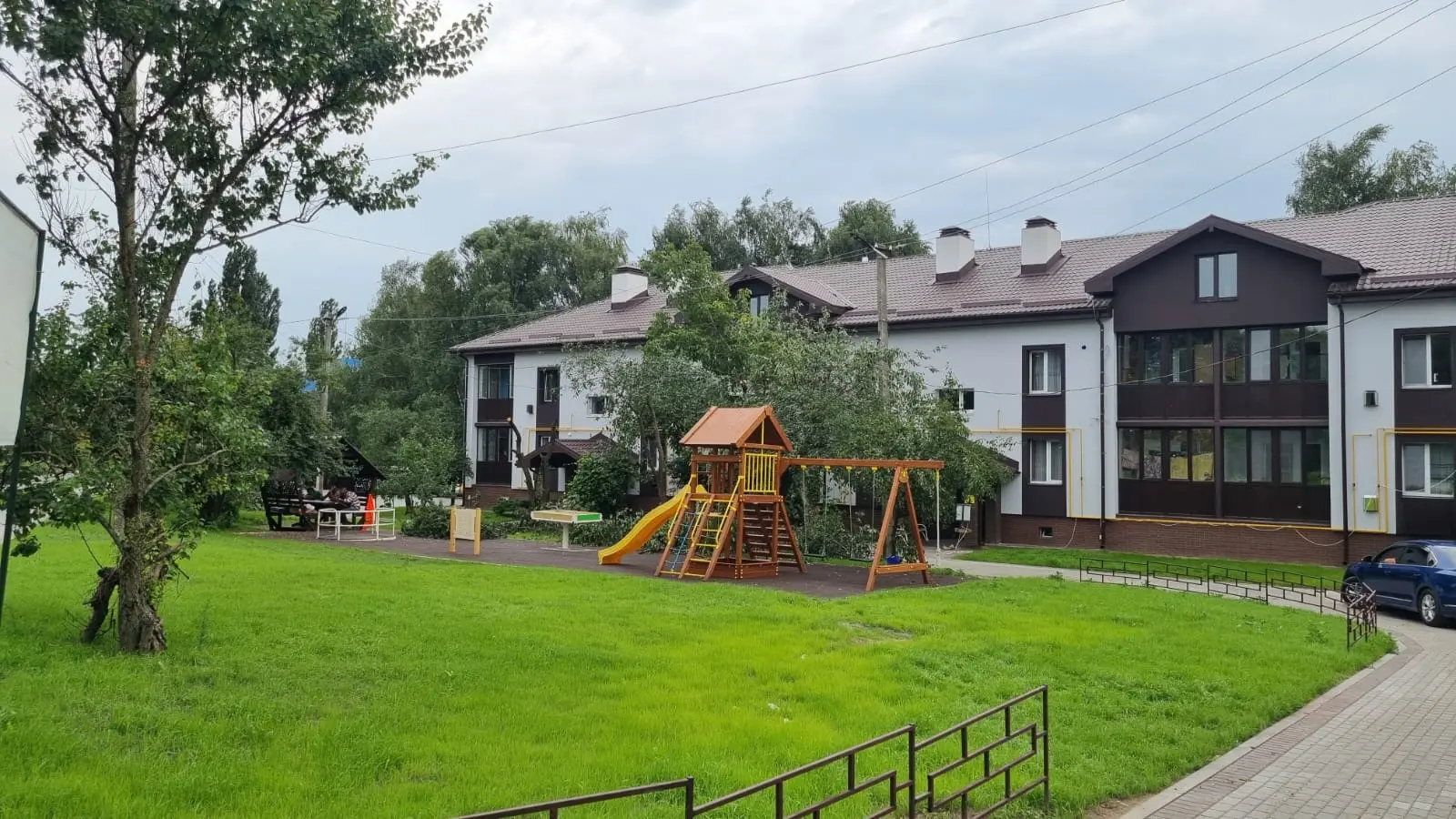 У Бородянці завершується капітальний ремонт пошкодженого внаслідок російської агресії будинку