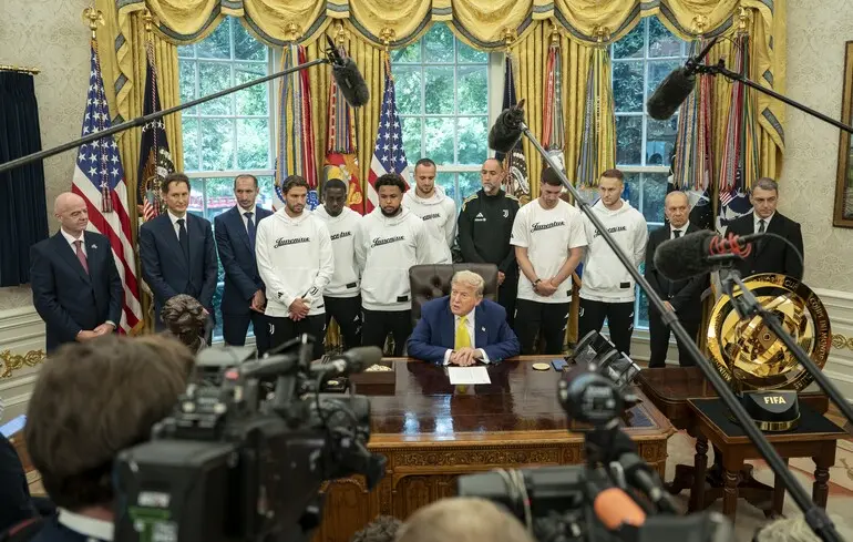 Футболіст "Ювентуса" назвав дивною зустріч із Трампом в Овальному кабінеті