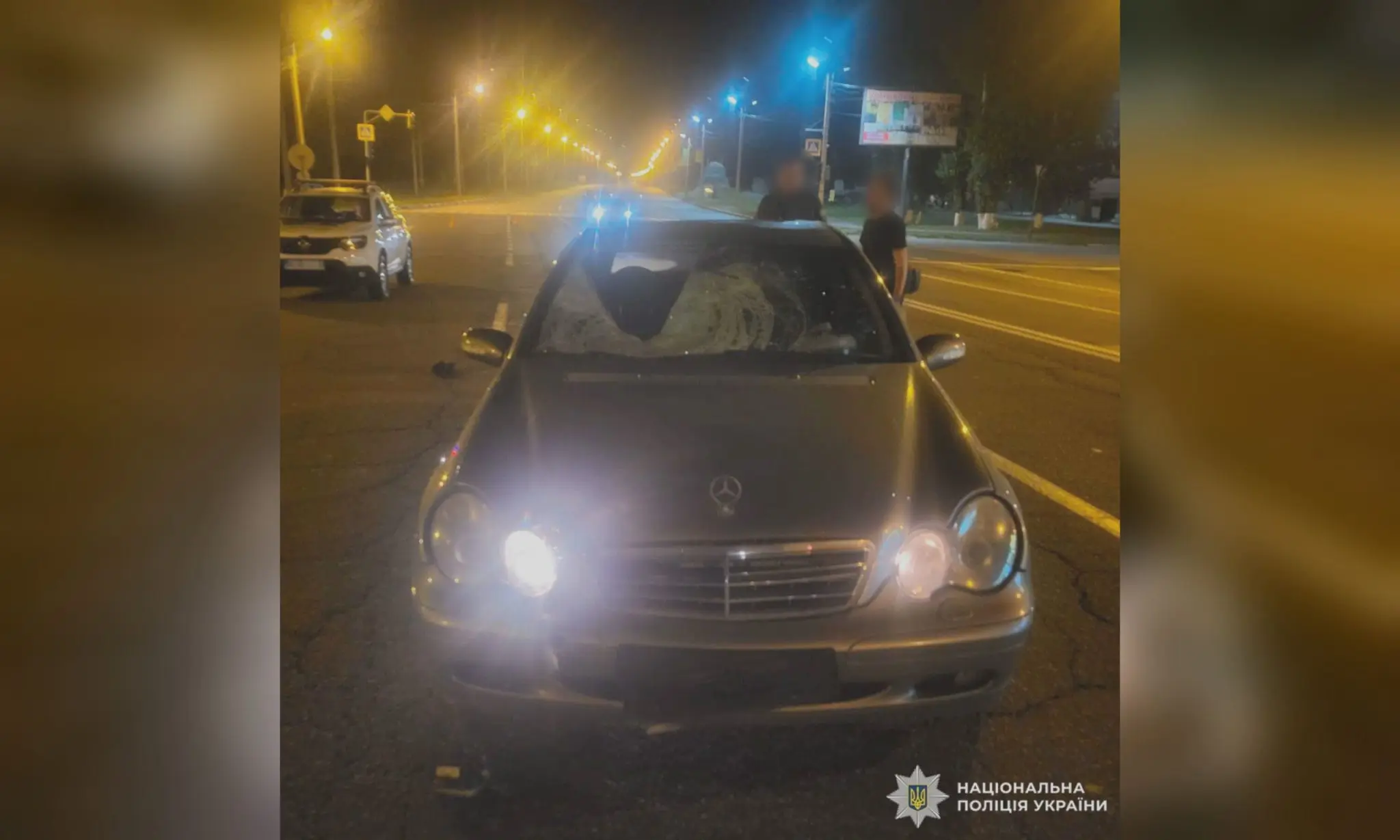 Mercedes на смерть збив пішохода на Полтавському Шляху в Харкові (відео)
