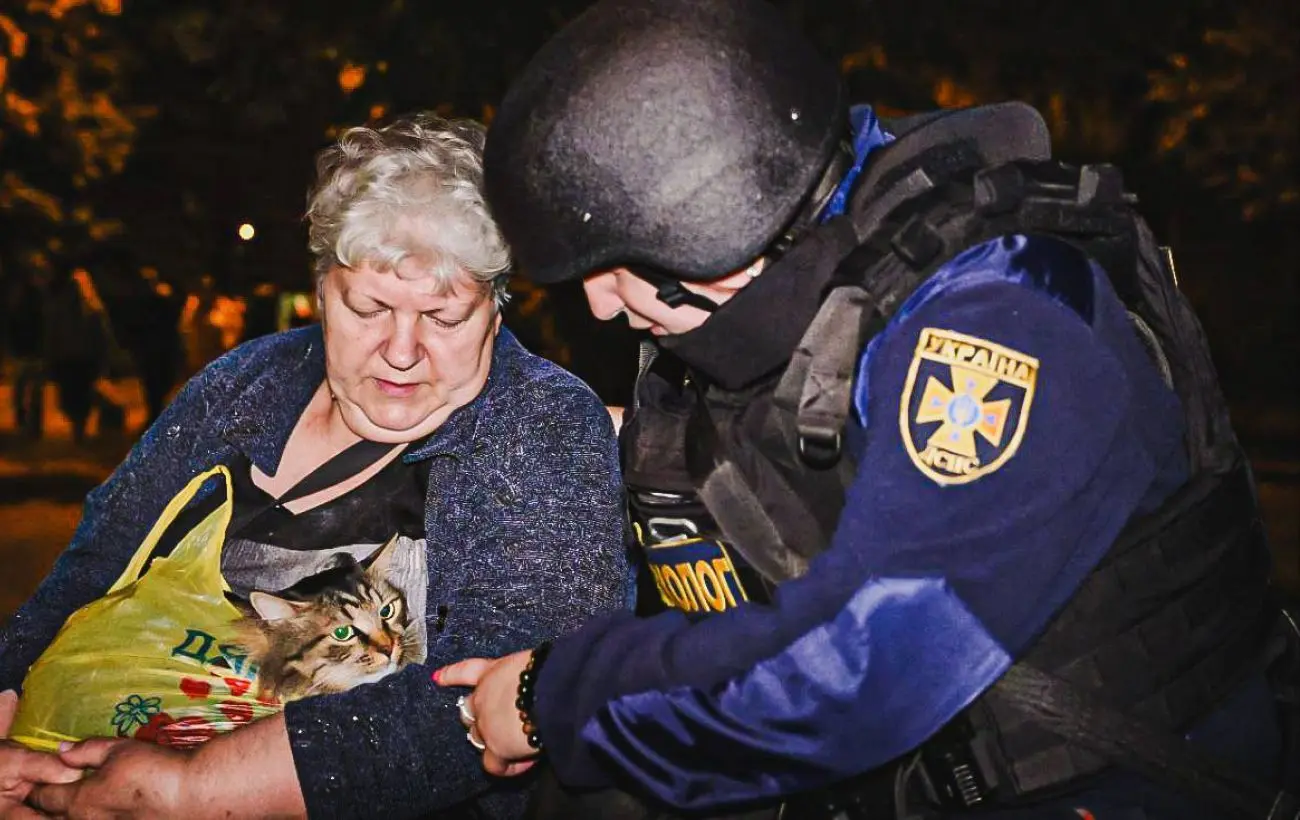 Пошкодженні будинки, загиблі та десятки постраждалих: фото наслідків атаки РФ по Харкову