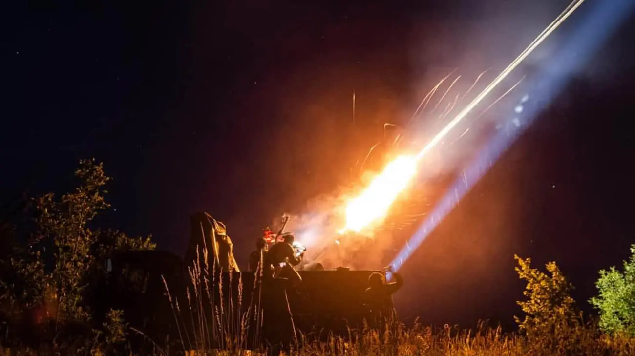 Повітряні сили про відбиття атаки РФ 6 червня: знешкоджено 406 цілей, є 32 влучання і падіння уламків