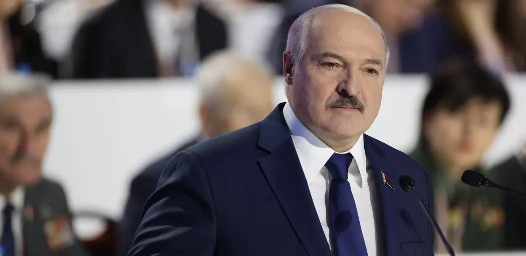 Лукашенко снова использует нелегальных мигрантов для давления на ЕС – внешняя разведка