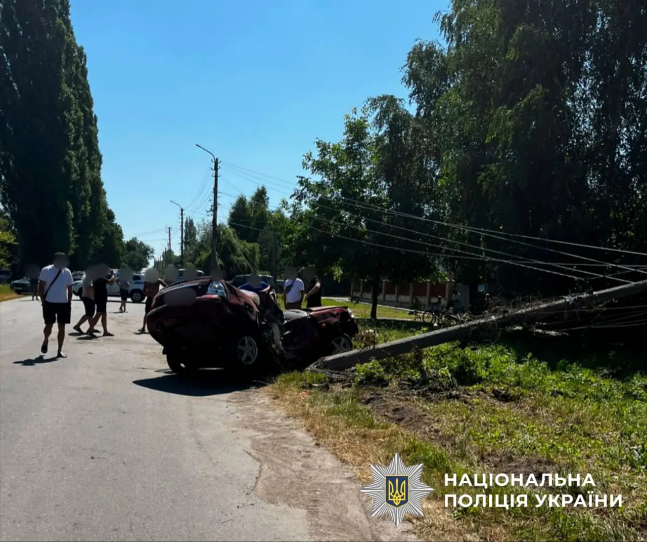 У Фастові легковик в’їхав у бетонну опору – водій загинув