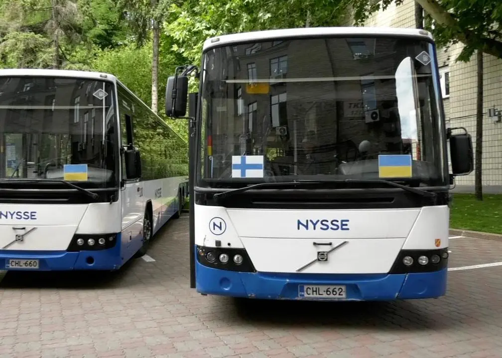 Ще два автобуси від фінського міста-побратима у Києві: виконуватимуть гуманітарні місії