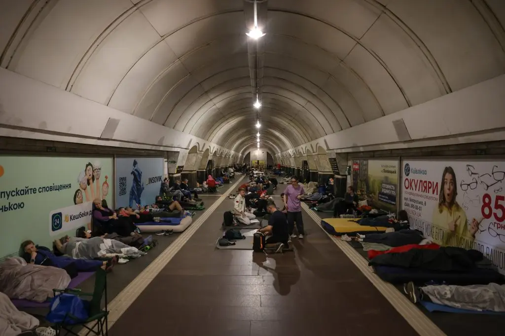 Понад 23 тисячі людей укривалися в київському метро під час нічної атаки, – КМДА