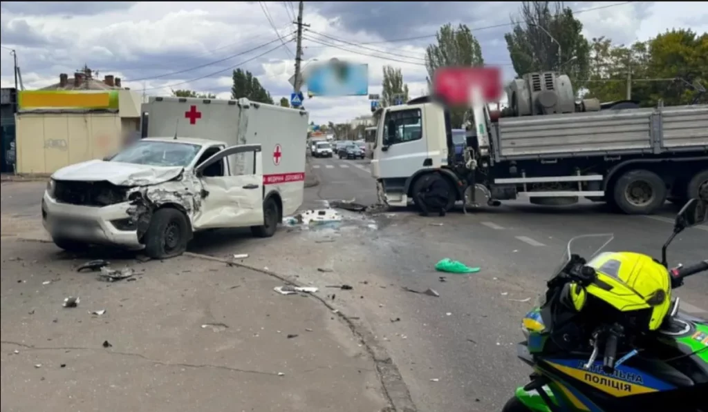 Не поступився «швидкій»: в Одесі сталася серйозна ДТП з постраждалими