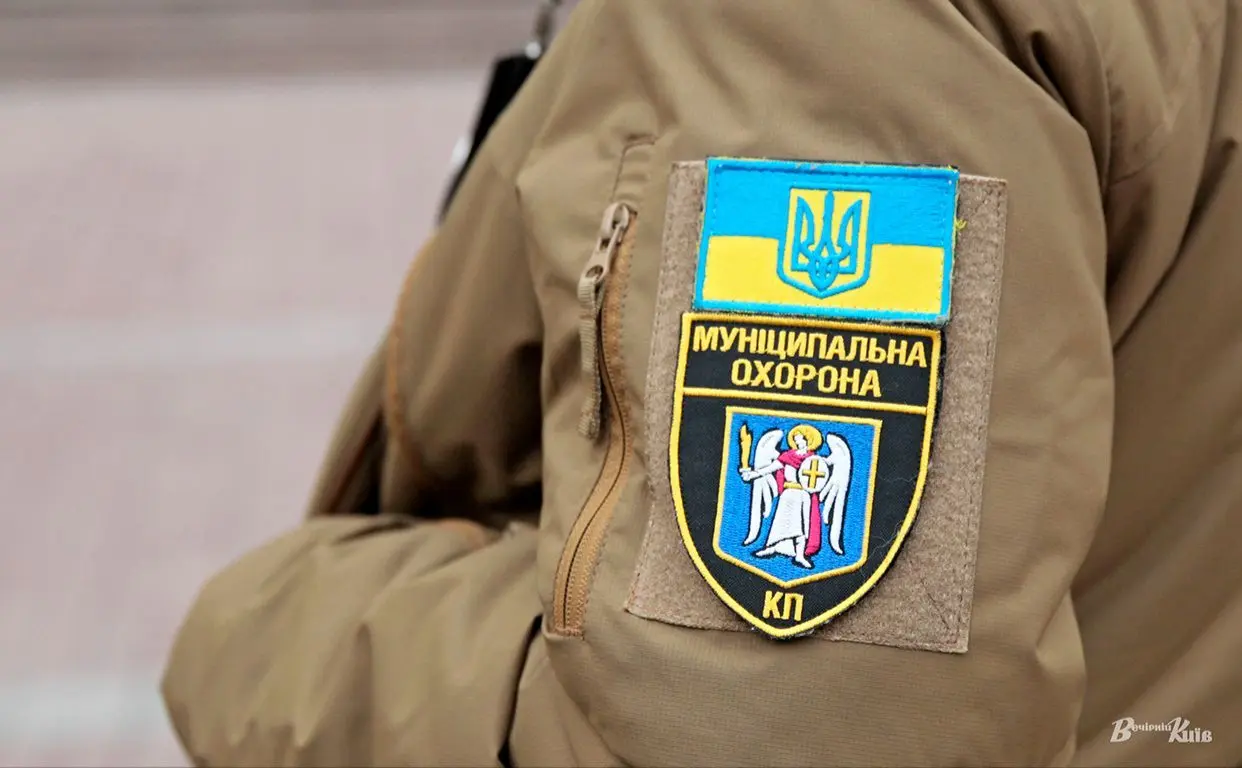 У Києві натовп хотів вчинити самосуд над чоловіком, який побив жінок