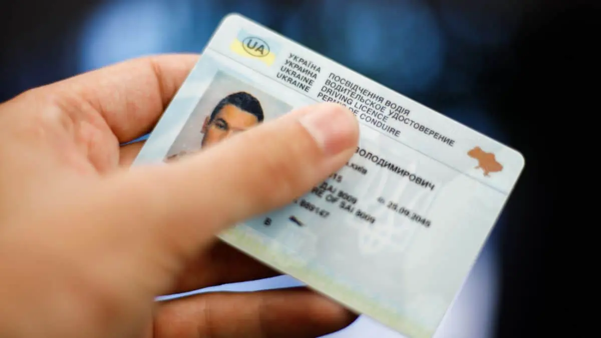 Україна і Франція уклали декларацію про спрощення обміну водійських посвідчень