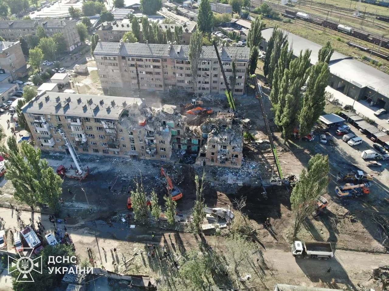 Удар рф по Києву вбив вже 19 мирних мешканці, під завалами можуть бути люди