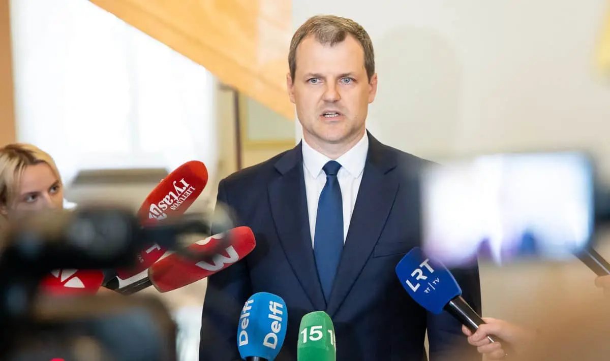 У Литві на тлі скандалів падають рейтинги прем’єра і його уряду