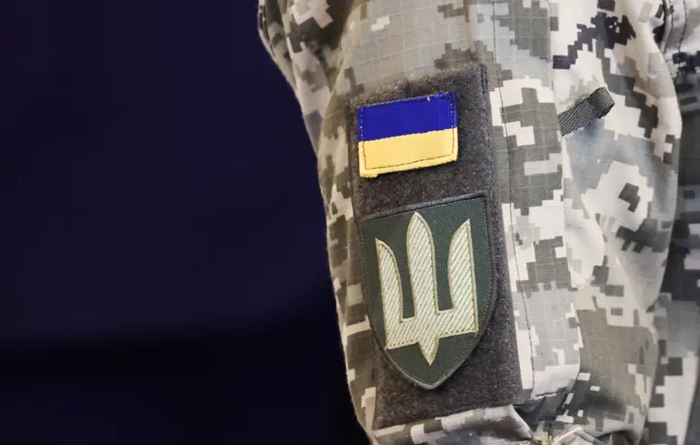 У Львівській області восьмеро чоловіків побили та зламали ребра військовослужбовцю ТЦК
