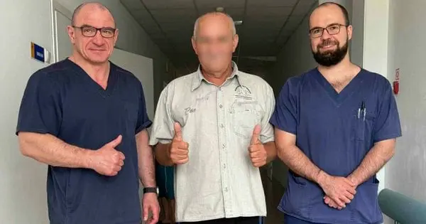 Рівненські лікарі прооперували одночасно черевний і грудний відділи онкохворому пацієнту