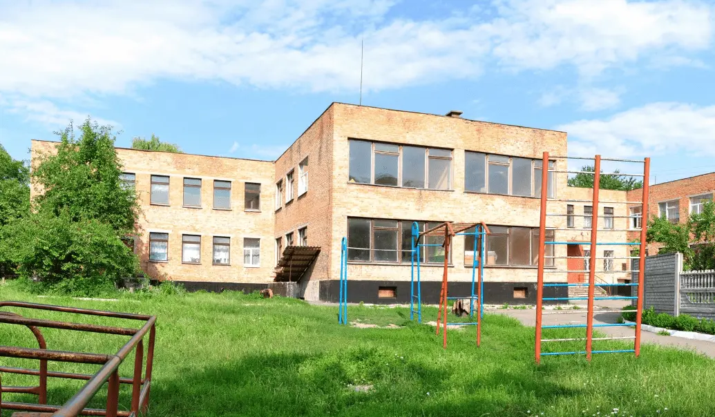 Сквира за 10,2 млн гривень відремонтує фасад і замінить вікна в ліцеї
