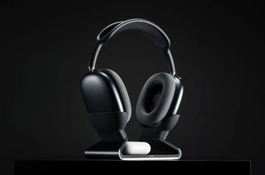 Mophie додає бездротову зарядку до AirPods Max
