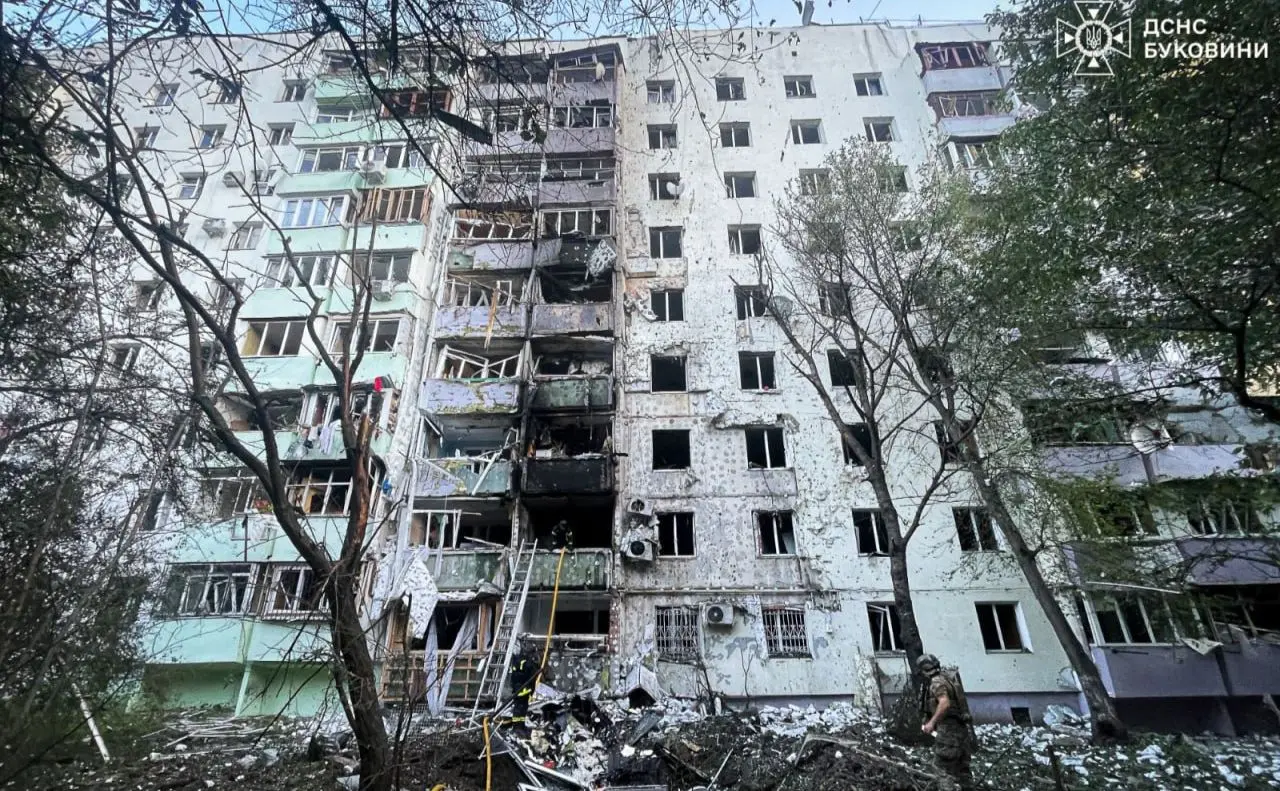 Темп повітряних ударів РФ вимагає швидких рішень: Зеленський відреагував на масований обстріл України
