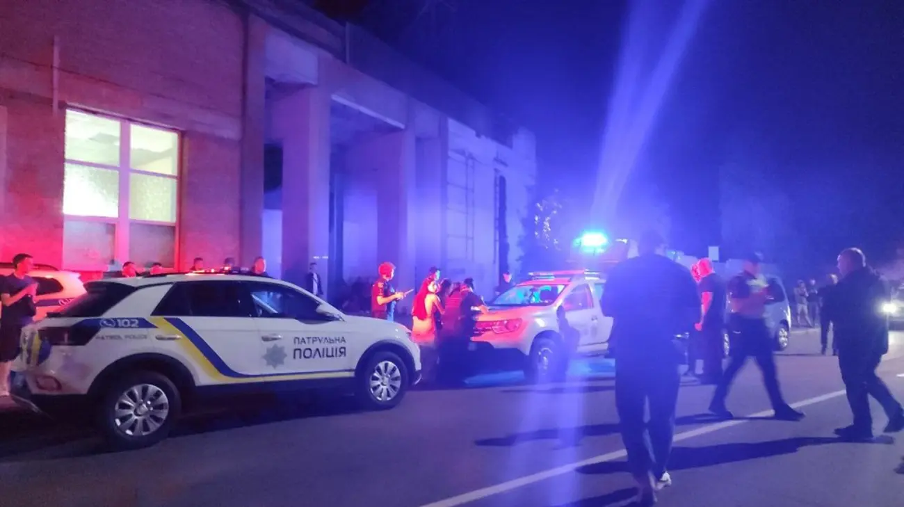 Вінницький ТЦК відреагував на протест біля стадіону та закликає до взаємоповаги