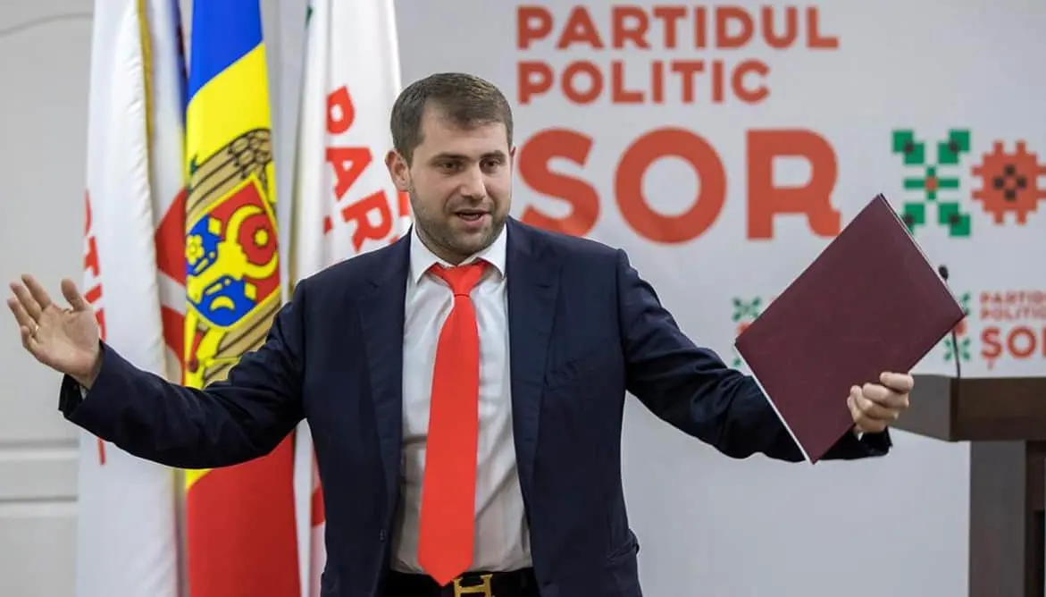 У Молдові олігарх-втікач Шор змінив місце протесту в Кишиневі після того, як перше заблокували