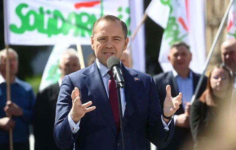 Президентські вибори у Польщі: нове опитування виявило лідера перегонів