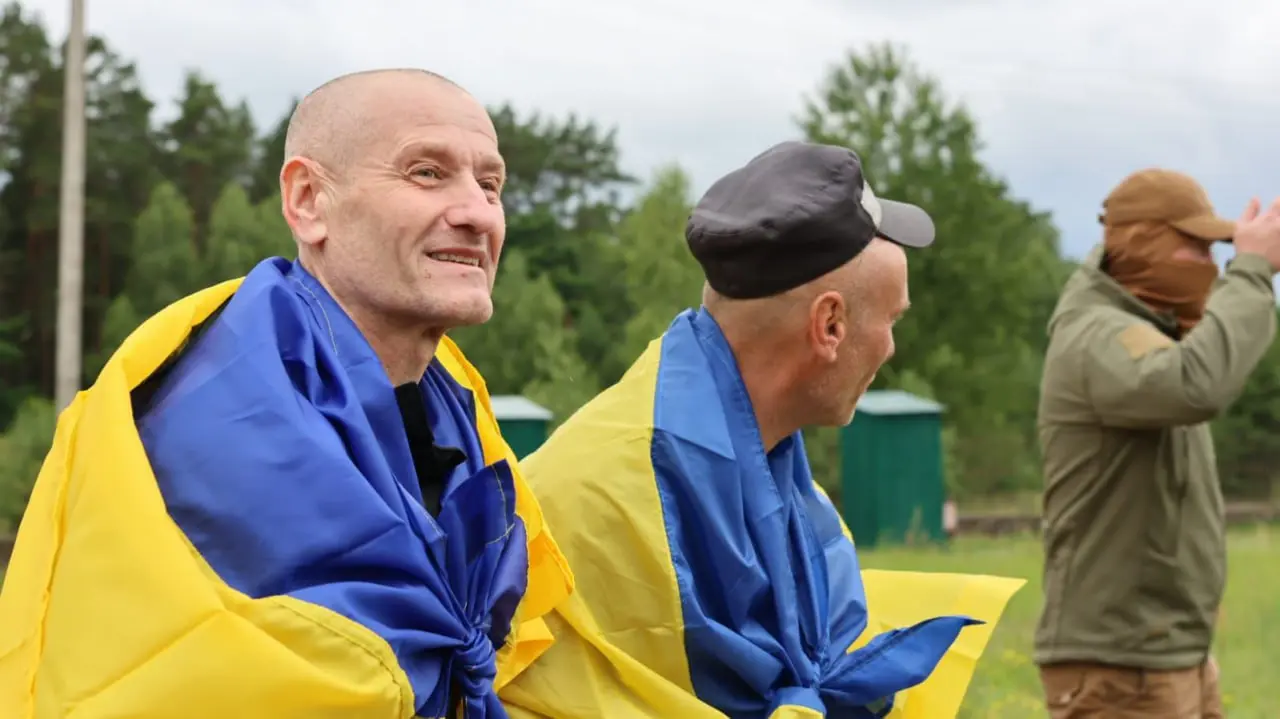 Нарешті вдома: серед звільнених з полону – захисники Харківщини (фото)