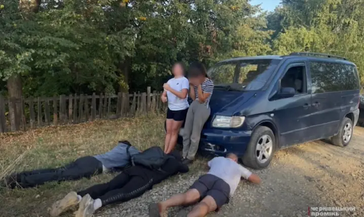 19-річна буковинка організувала схему переправлення військовозобов’язаних закордон