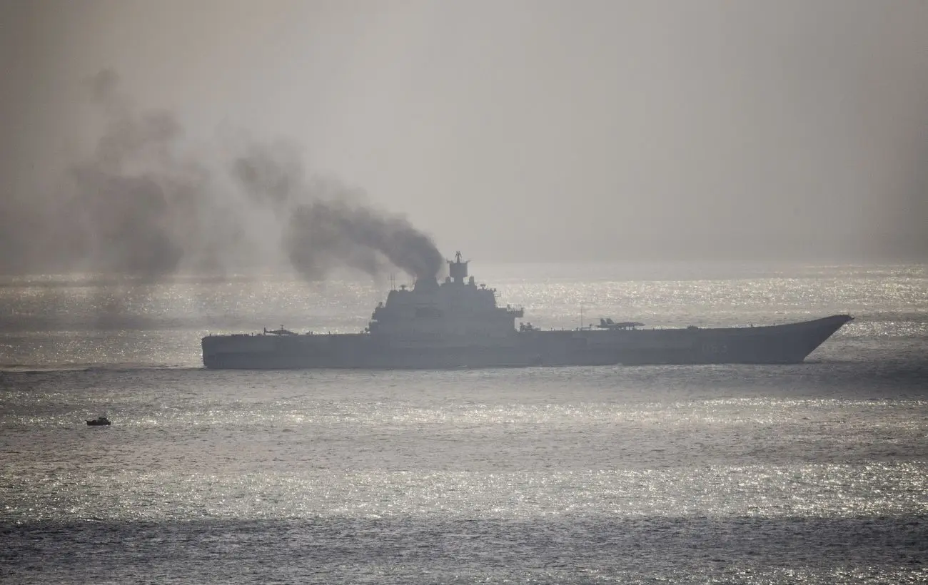 Бійці ГУР уразили корабель Чорноморського флоту РФ під Новоросійськом (відео)