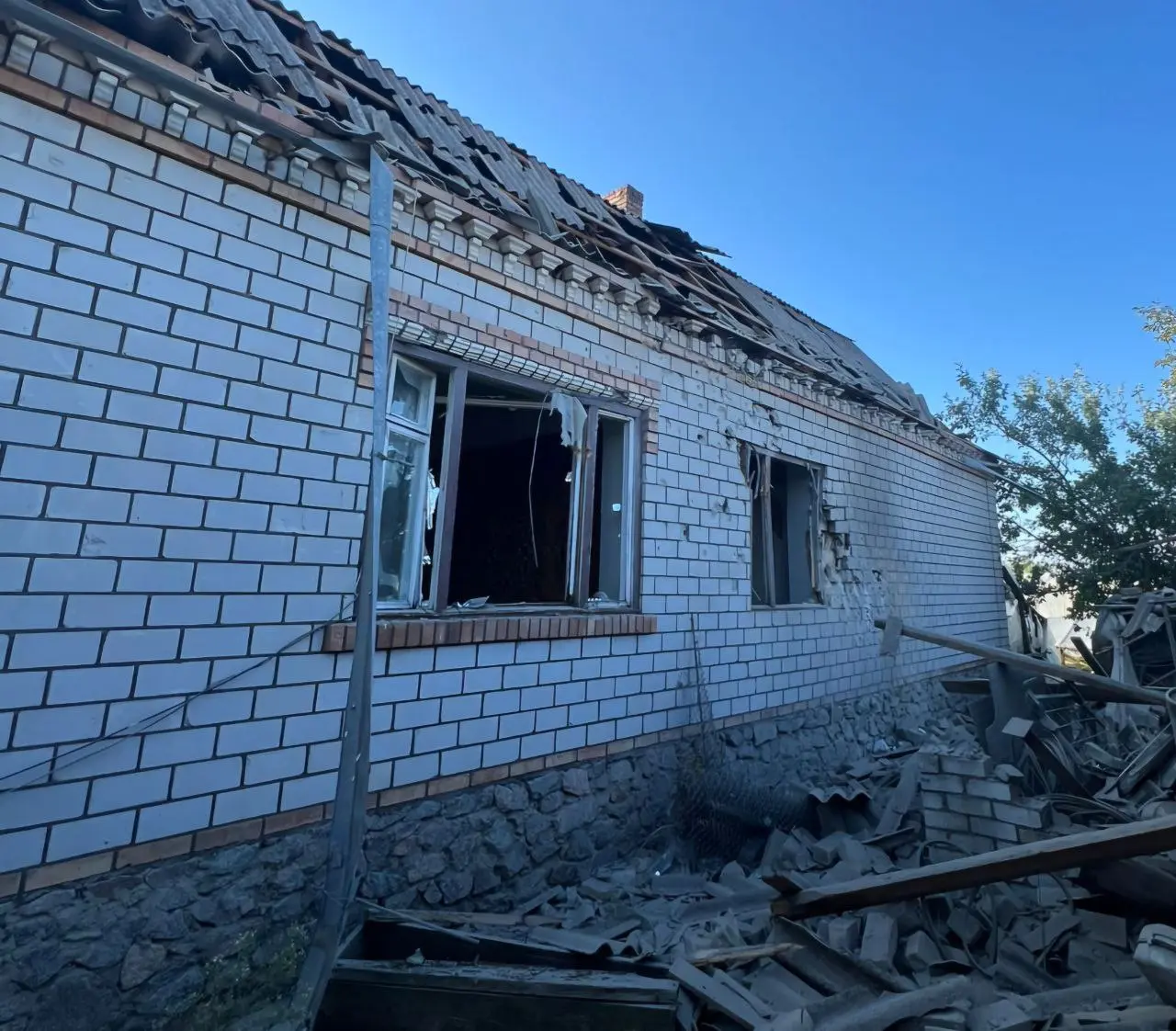 Три райони Дніпропетровщини були вночі під атакою росіян