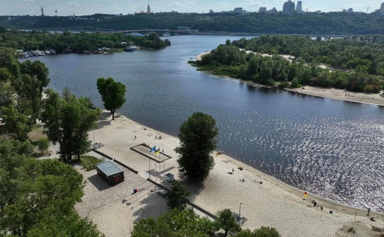 Назвали шість пляжів у Києві, де якість води безпечна для купання