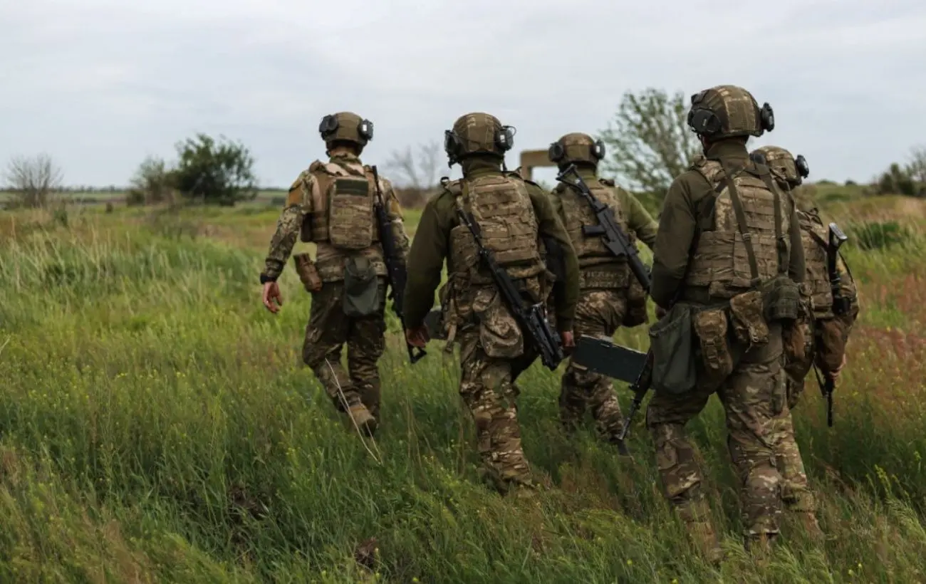 "Лізуть, як зомбі": Чорні Запорожці розповіли про втрати армії РФ за травень