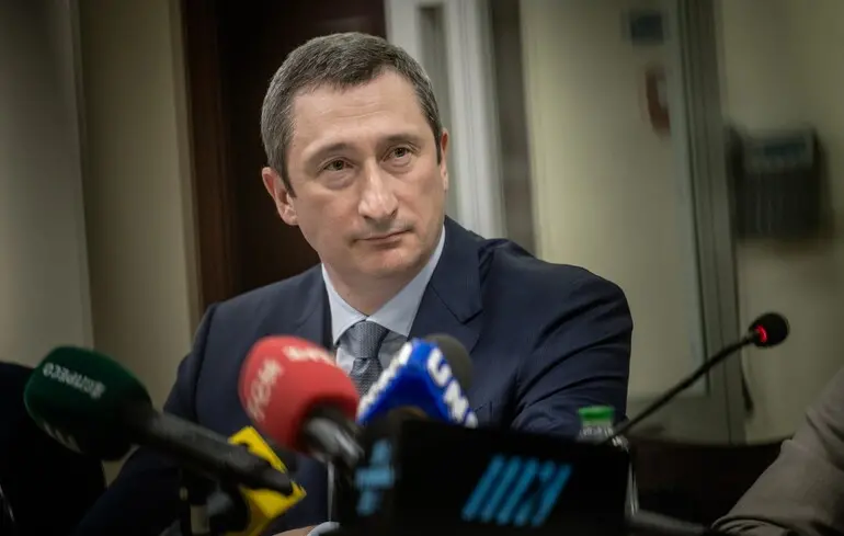 Підозрюваний у корупції Чернишов залишиться в Києві: делегацію у Римі очолить інша людина