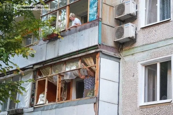 Російський обстріл Запоріжжя: пошкоджено будинки та інфраструктуру