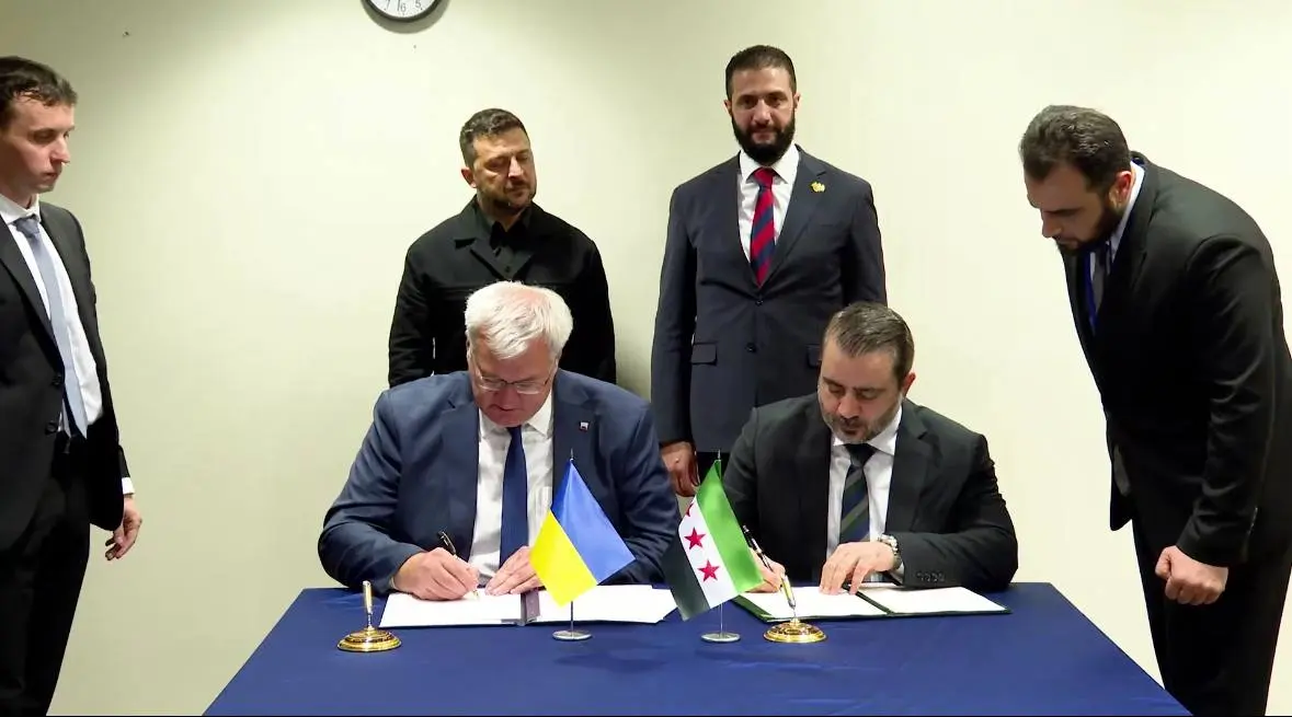 Украина возобновила дипломатические отношения с Сирией
