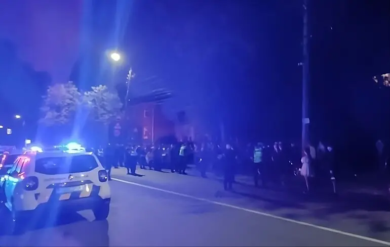 Нічний протест у Вінниці: мешканці вимагають звільнити чоловіків, затриманих ТЦК