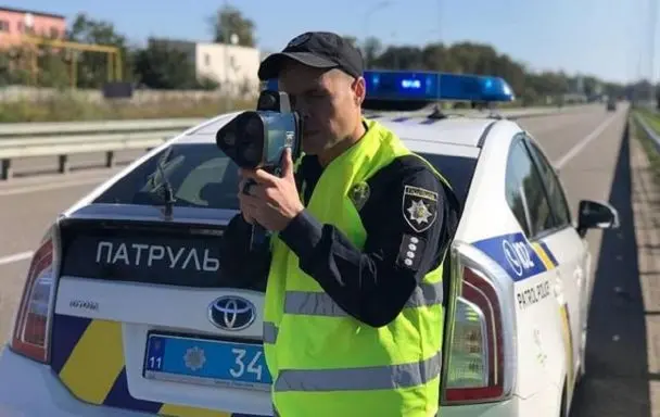 Військовий сплатив штраф за перевищення швидкості: деталі інциденту в Києві