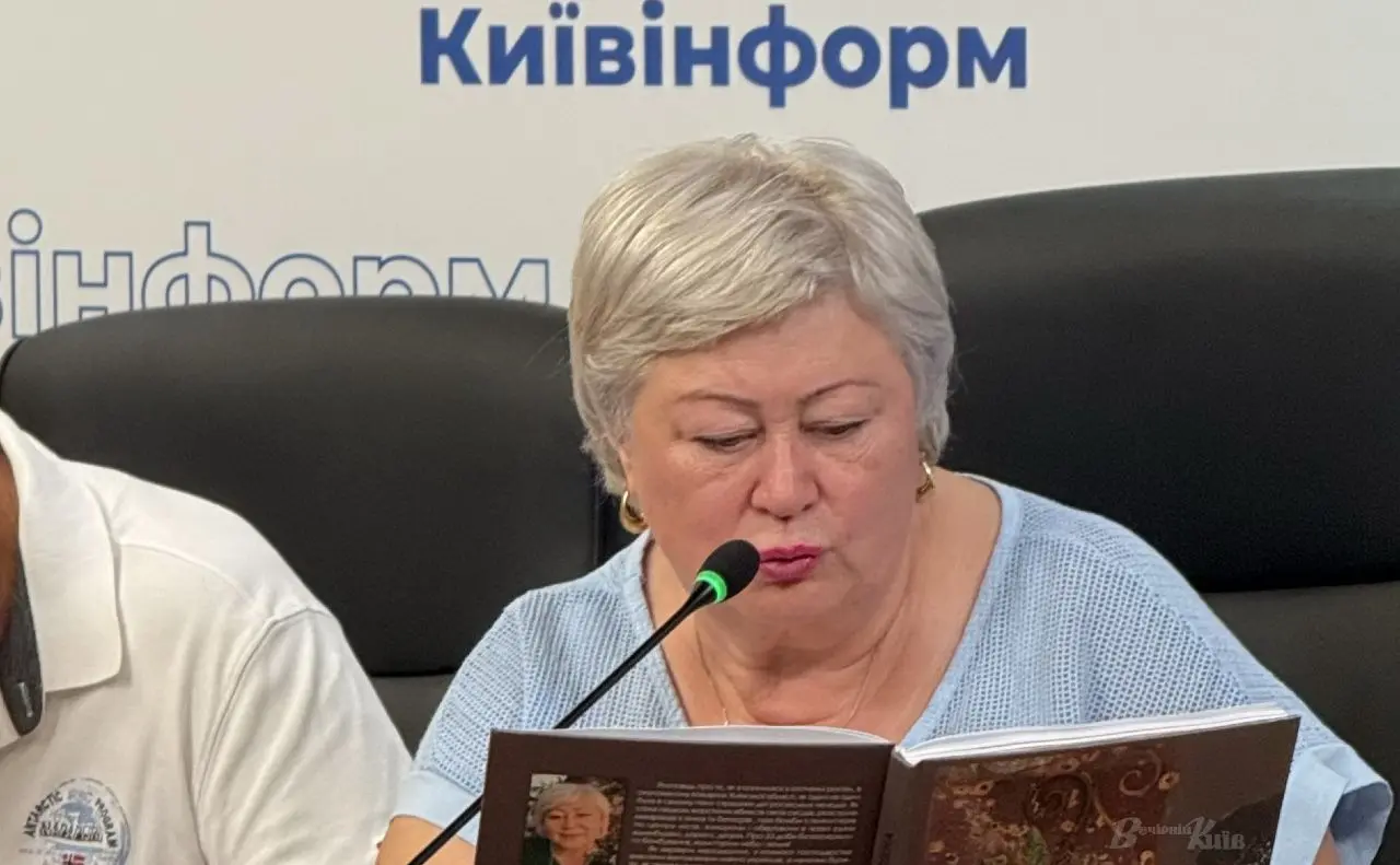 «Війна з мого вікна»: українська журналістка видала книгу про 33 дні у окупації в Макарові на Київщині