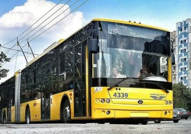 У Києві впродовж вихідних, 12 та 13 липня, змінять рух тролейбуси маршруту № 5