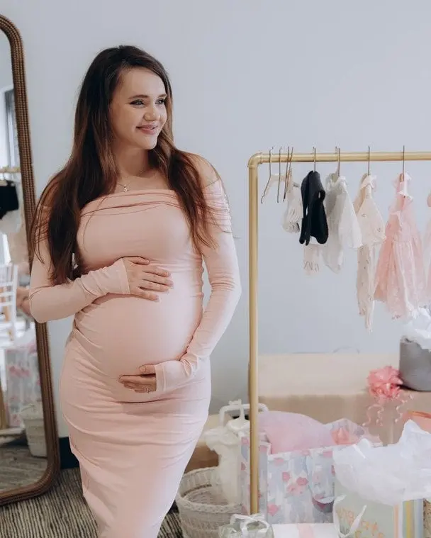 Колишня учасниця "Open Kids" вперше стала мамою та показала фото з донькою