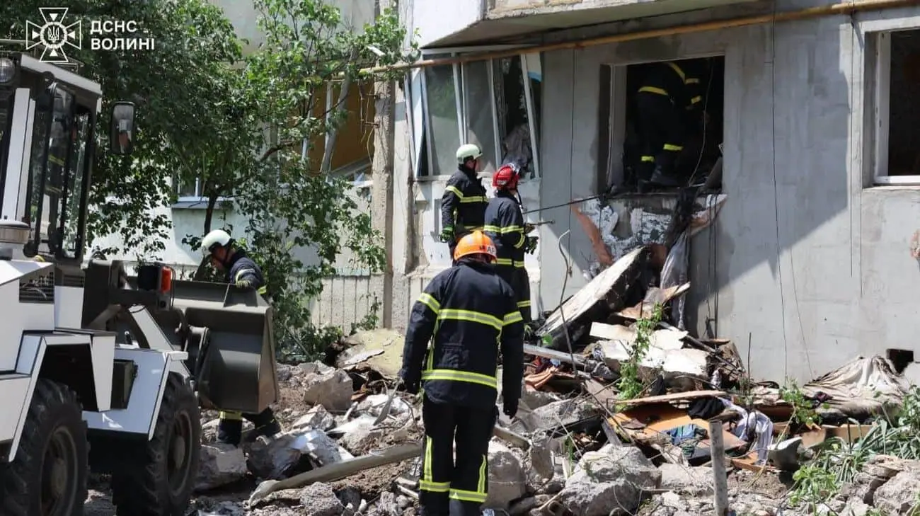 У Луцьку дістали тіло загиблого з-під завалів багатоповерхівки 