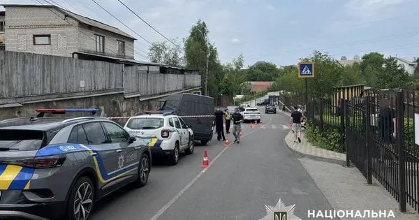 На Київщині мікроавтобус без водія наїхав на 9-річного хлопчика, дитина загинула