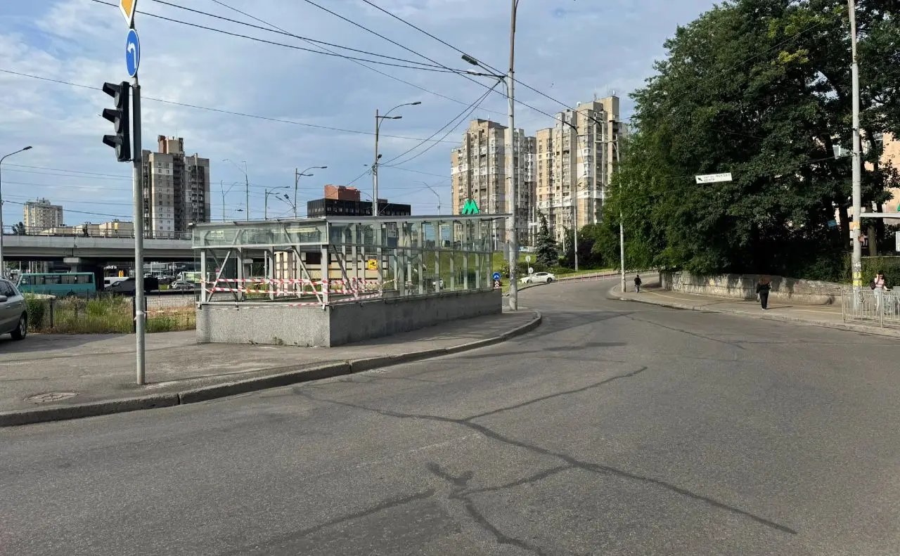 У Святошинському районі усунули наслідки нічного обстрілу